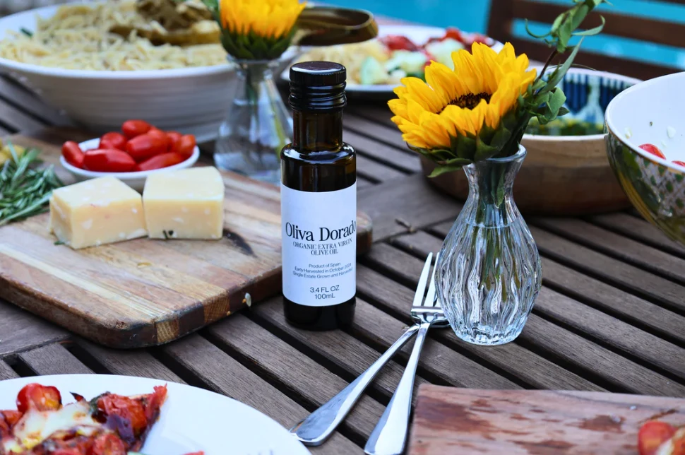 Oliva Dorado Travel Olive Oil on Table